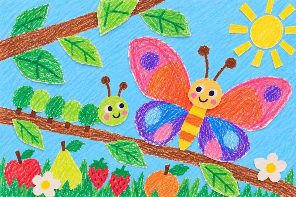 Pequeña oruga transformada en mariposa en el jardín